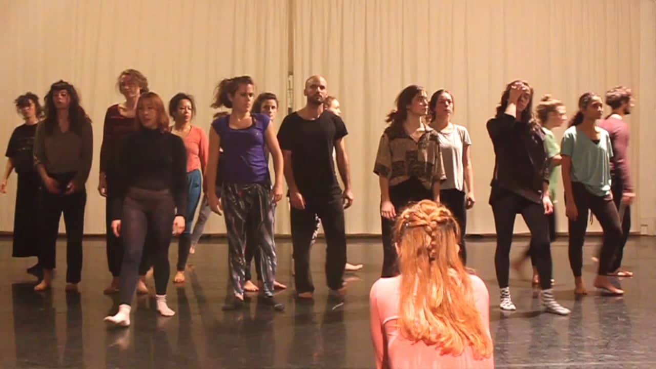 Ioulia Plotnikova / Stage - Atelier / Danse / Expressions corporelles / Création